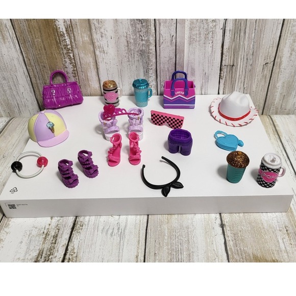 Mini Barbie  Doll Shoes Purses Hats Accessories Bundle Lot for Fashion Dolls - Picture 5 of 7